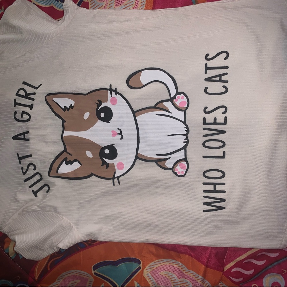 Lily Bleu Cream Cat Graphic Tee